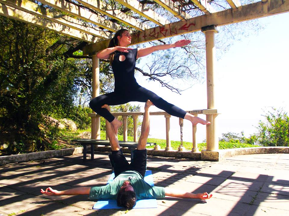 flavia acroyoga